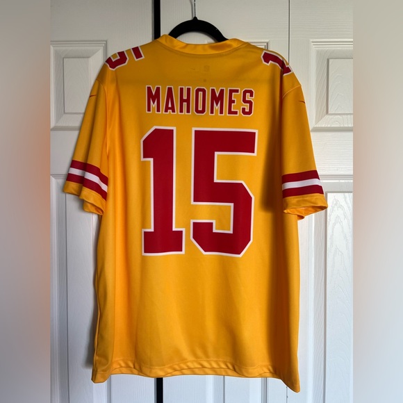 KC Chiefs Mahomes Jersey - Large - Picture 3 of 4